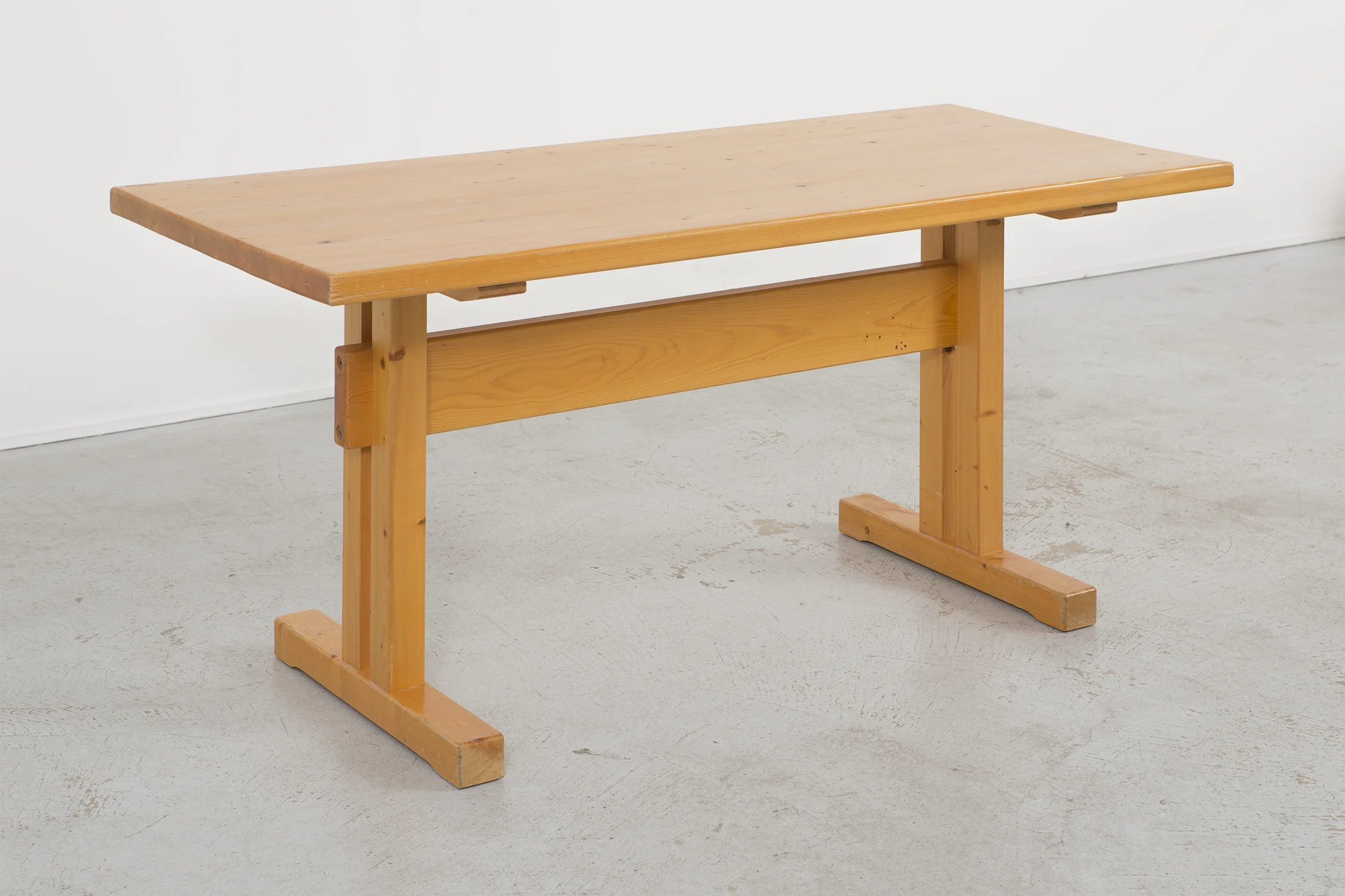 Charlotte Perriand Les Arcs table ペリアン FORMES UTILES